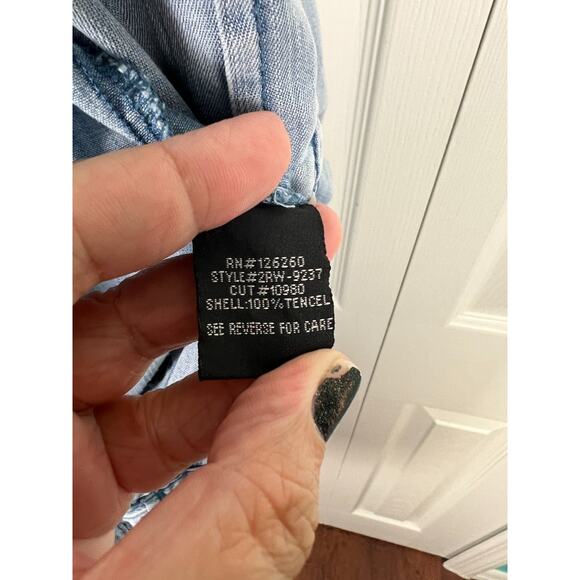 Velvet Heart Chambray Blue Denim Long Sleeve Romper Shorts Jumpsuit Medium - Picture 5 of 7